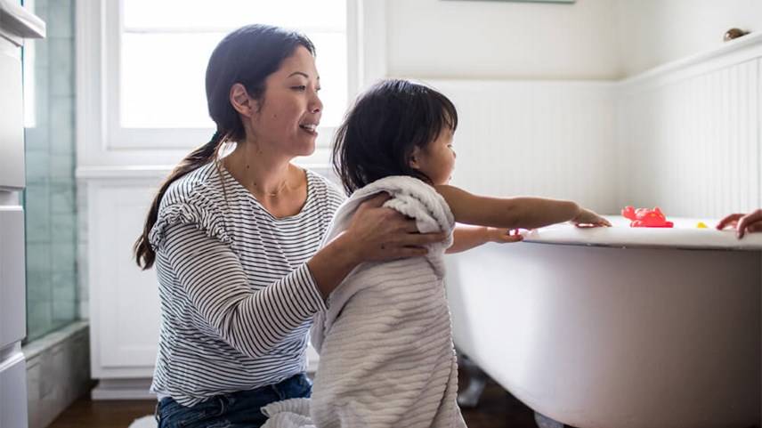 How to wash white baby clothes